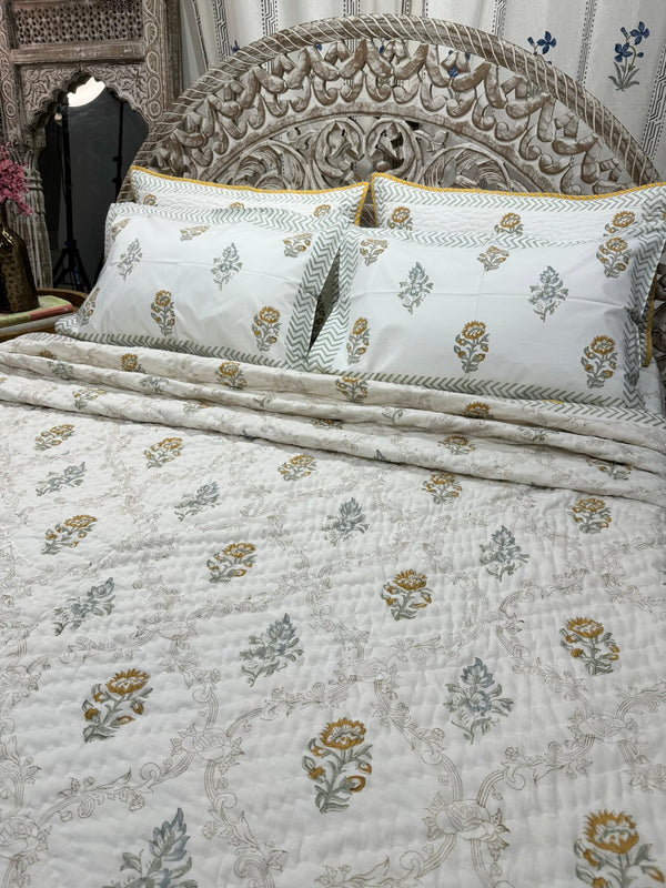 Daydream Quilt - The Decor Central